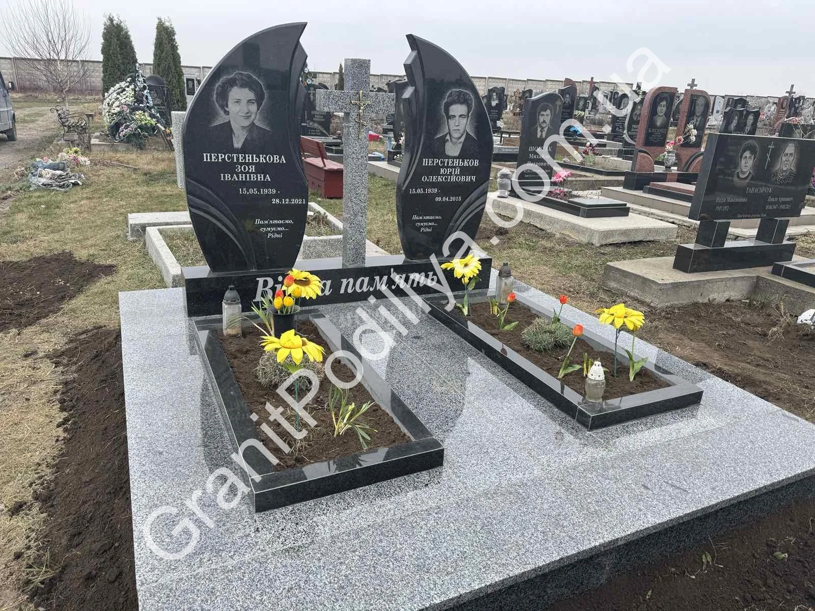 Подвійний пам'ятник з граніту - Кам'янець-Подільський | GranitPodillya